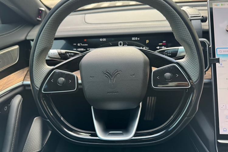 Used NETA S 2022 Extended-Range Version 1160 km Range Rear-Wheel Drive Mid-Grade
