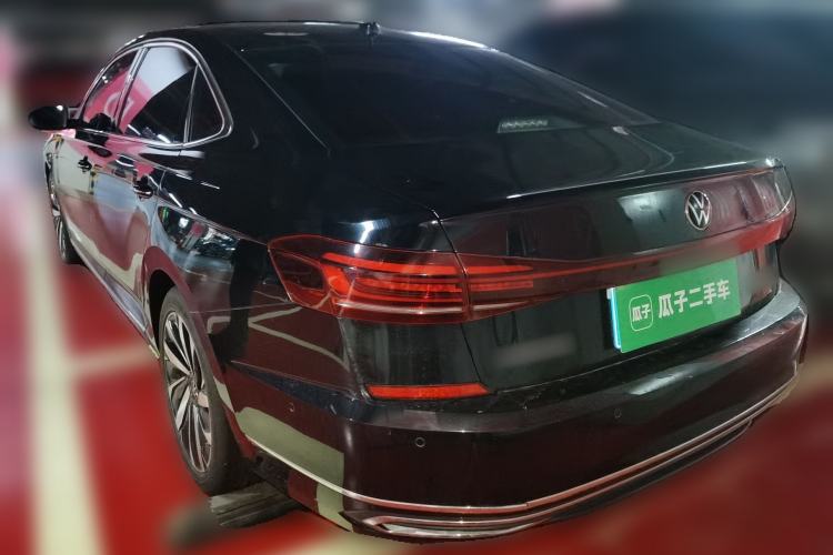 Used Volkswagen Passat 2022 330TSI Starry Luxury Edition
