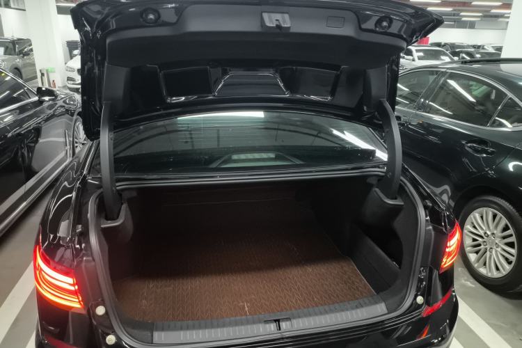 Used Volkswagen Passat 2022 330TSI Starry Elite Edition Trunk