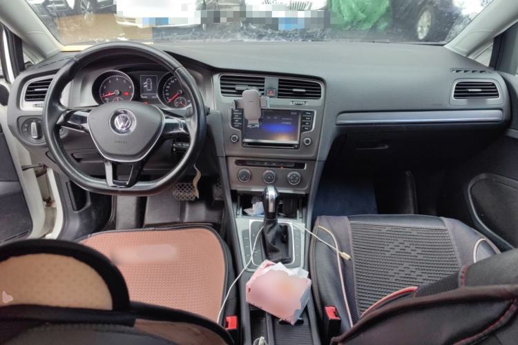 Used Volkswagen Golf 2015 1.6L Automatic Comfort Model
