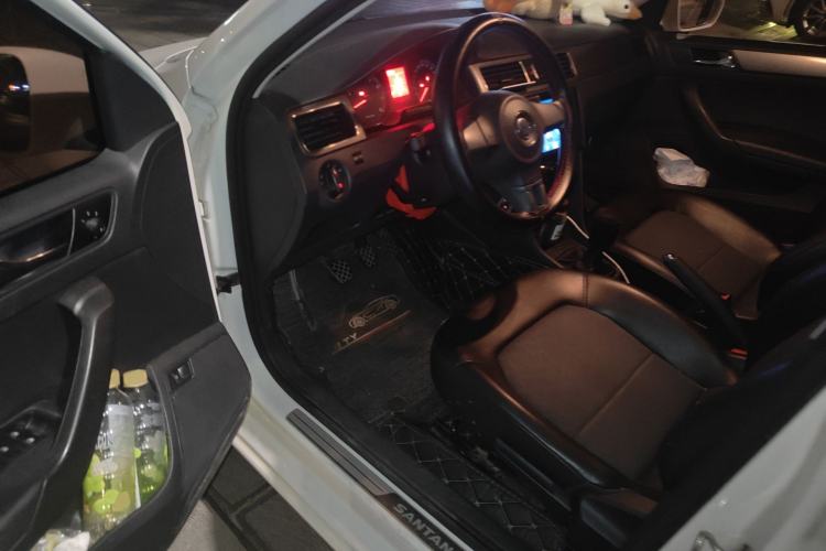 Used Volkswagen Santana 2015 1.6L Manual Comfort Edition Driver Seat