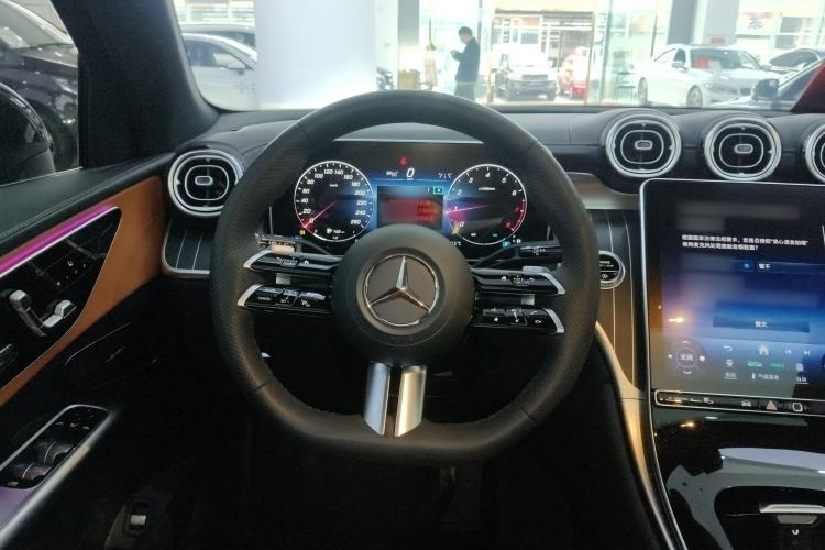 Used Mercedes-Benz GLC 2023 Refreshed GLC 300 L 4MATIC Dynamic Edition 5 Seats Steering Wheel