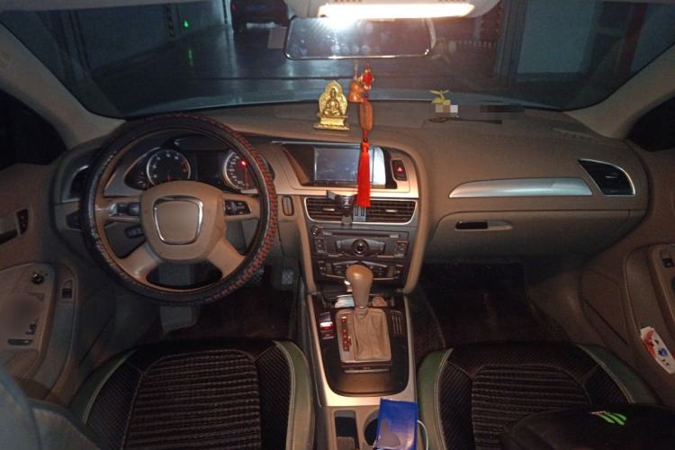 Used Audi A4L 2012 2.0 TFSI automatic standard version