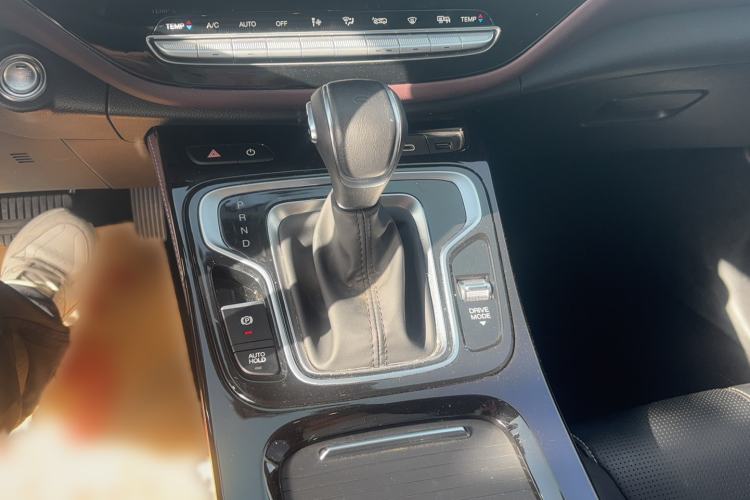 Used GAC Trumpchi M6 2023 PRO 270T DCT Luxury Edition Gear Lever