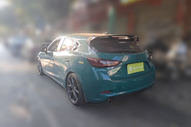 Used Mazda Mazda 3 Axela 2017 Hatchback 2.0L Automatic Luxury Model Emission Standard China V
