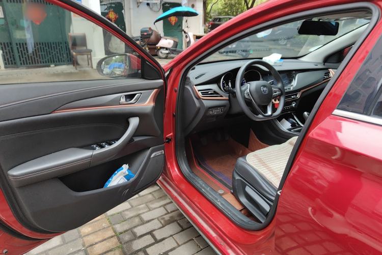 Used CHANGAN Eado 2018 1.6L GDI Manual Trendy Model China V Standard Driver Seat