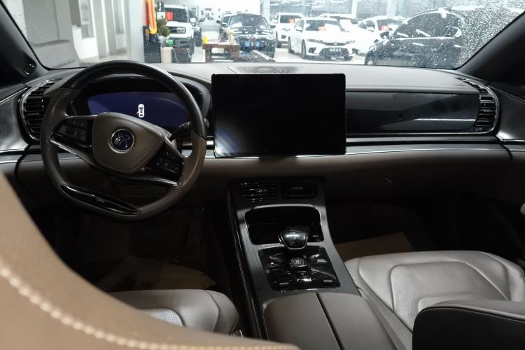 Used BYD Han 2022 EV Genesis Edition 610KM All-Wheel Drive Premium Model
