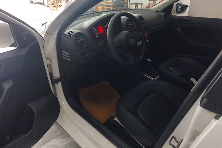 Used Volkswagen Jetta 2013 1.6L Automatic Fashion Model Driver Seat