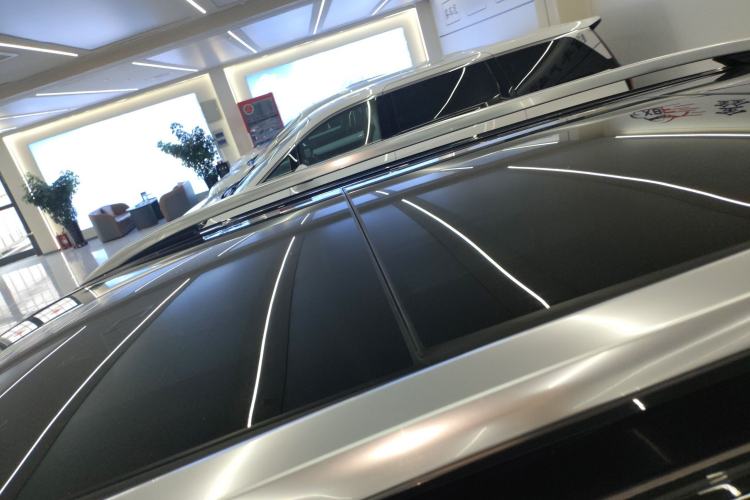 Used Volkswagen Tavendor 2024 380TSI All-Wheel-Drive R-Line Cruise Premium Edition Roof