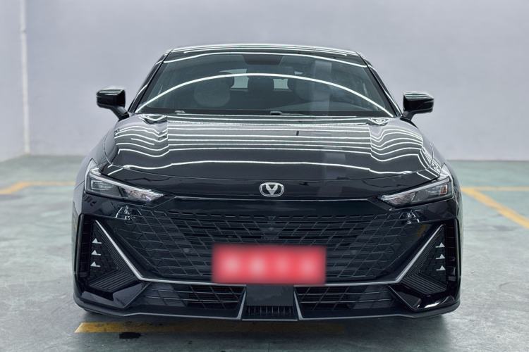 Used Changan UNI-V 2022 1.5T Prestige Version