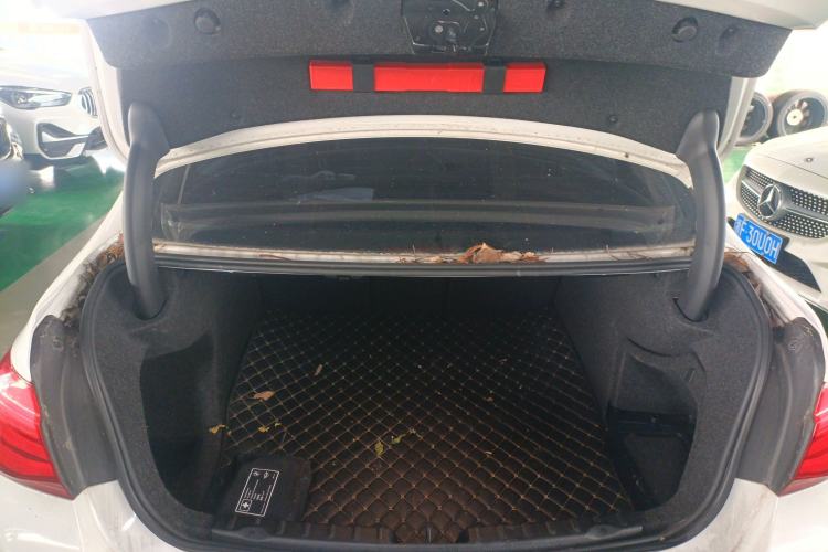 Used BMW 3 Series 2018 320Li Fashion Model Trunk
