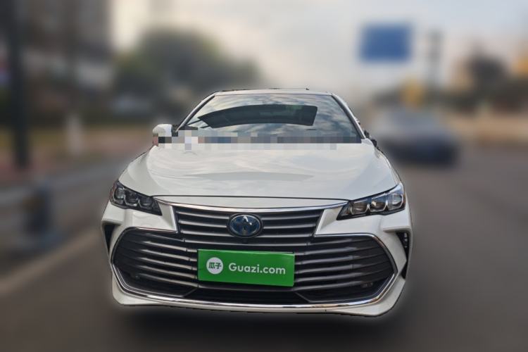 Used Toyota Avalon 2019 Dual-Engine 2.5L XLE Prestige Version China VI Standard