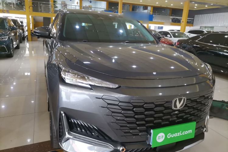 Used CHANGAN UNI-K 2023 2.0T Two-Wheel Drive Yue Ling Trim
