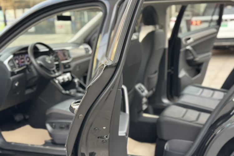 Used Volkswagen Tayron 2019 330TSI Two-Wheel-Drive Luxury Plus China VI Standard
