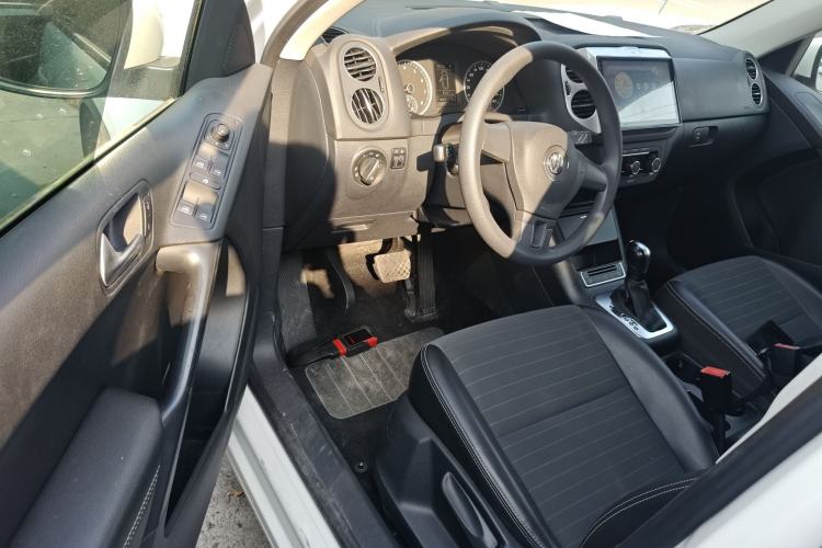 Used Volkswagen Tiguan L 2016 300TSI Automatic Two-Wheel Drive Trend Edition