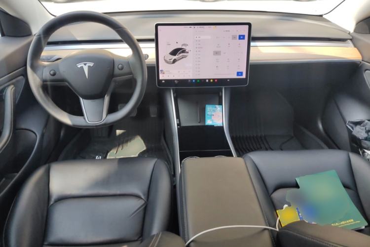 Used Tesla Model 3 2019 Long-Range All-Wheel-Drive Version Center Console