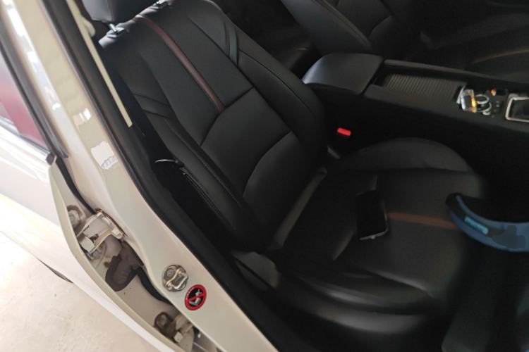 Used Mazda 3 Axela 2017 Sedan 1.5L Automatic Luxury Model Emission Standard China V Right Front Seat