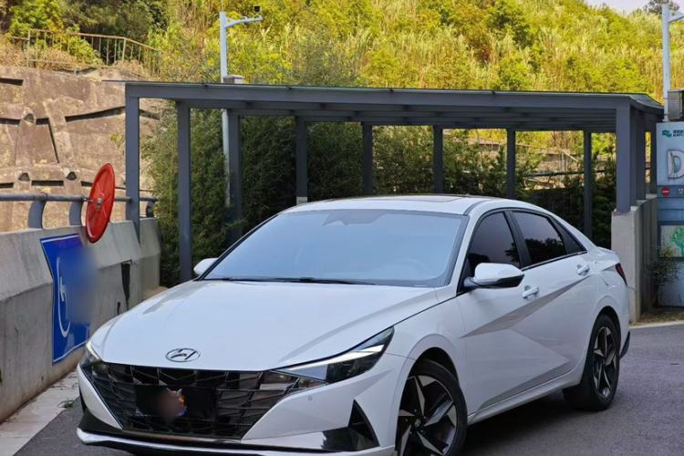 Used Hyundai Elantra 2022 240TGDi DCT LUX Prestige Edition