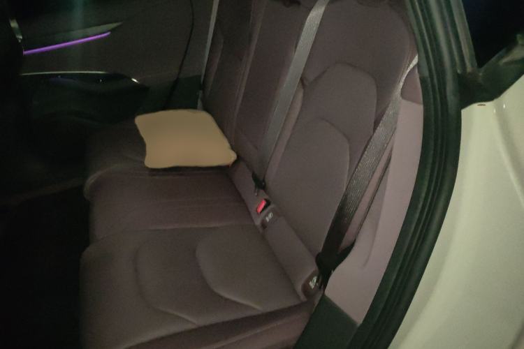 Used Xiaomi Auto SU7 2024 Four-Wheel Drive Ultra-Long Range Advanced Intelligent Driving Max Edition Interior 4