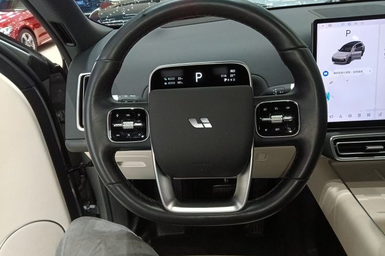 Used Li Auto L8 2023 Air model
