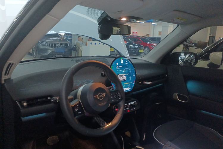 Used MINI Electric MINI COOPER 2025 456km COOPER E Classic Style
