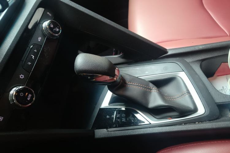 Used Chevrolet Orlando 2019 530T Automatic Mickey Custom Edition (5+2 Seats) – China V Standard
