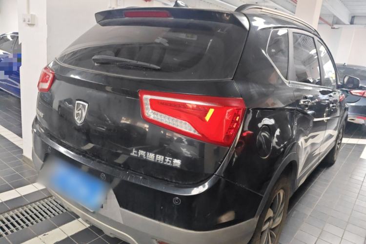 Used Baojun 560 2015 1.8L manual luxury version
