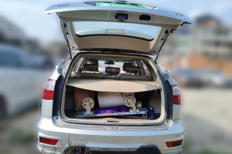 Used BYD S6 2013 Platinum Edition 2.0L Manual Luxury Model
