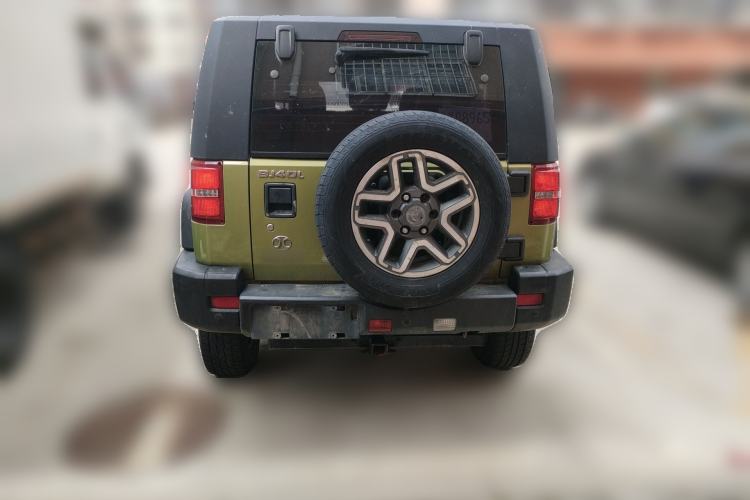 Used BAIC Off-Road BJ40 2016 40L 2.0T Manual All-Wheel Drive Prestige Edition
