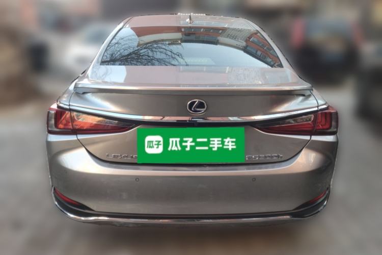 Used Lexus ES 2018 300h Premier Edition China VI Standard
