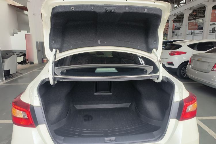 Used Nissan Sylphy 2019 Classic 1.6XL CVT Luxury Edition Trunk