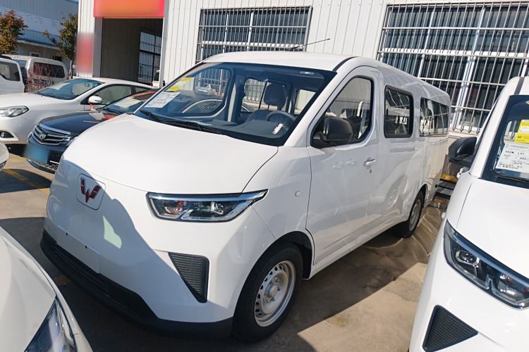 Used Wuling Yangguang 2025 Model 400km Bus Edition—Comfort Edition
