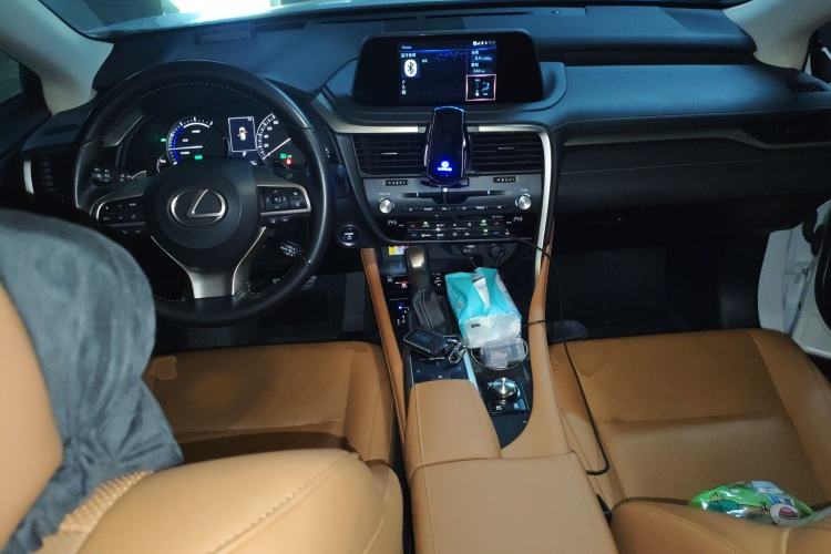 Used Lexus RX 2020 Revised Version 450h Four-Wheel Drive Elegant Edition Center Console
