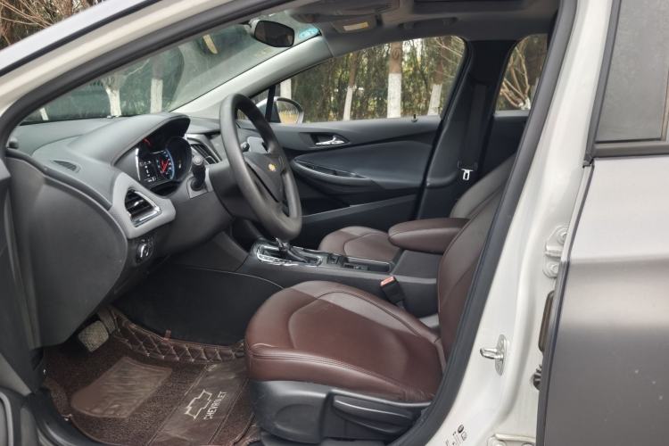 Used Chevrolet Cruze 2017 1.5L Automatic Pioneer Sunroof Edition