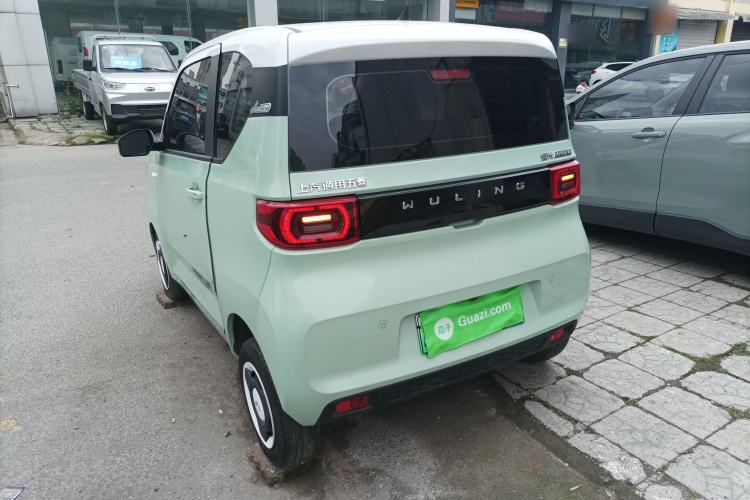 Used Wuling Hongguang MINIEV 2021 Macaron Sandwich Model 120 km Lithium Iron Phosphate
