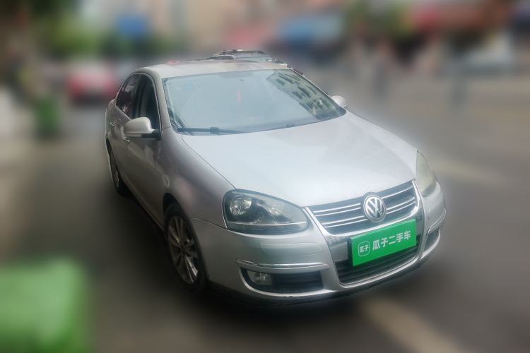 Used Volkswagen Sagitar 2011 1.6L Manual Comfort Version Front Right 45 Deg