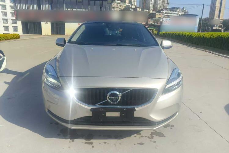 Used Volvo V40 2017 T3 Zhiyi Edition