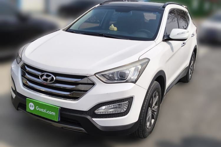 Used Hyundai Santa Fe 2013 2.4L Automatic Two-Wheel Drive Smart Version