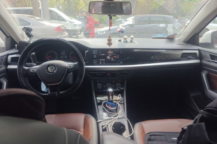 Used Volkswagen Lavida 2019 280TSI DSG Luxury Edition China VI Standard Center Console