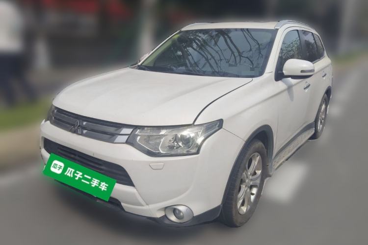 Used Mitsubishi Outlander 2014 2.4L 4x4 Deluxe Value Edition 5 Seats