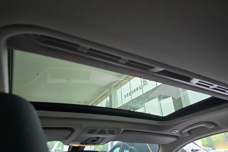 Used BMW 3 Series 2016 320Li Ambition Model
