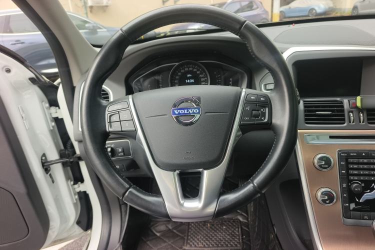 Used Volvo XC60 2015 T5 Smart Upgrade Model