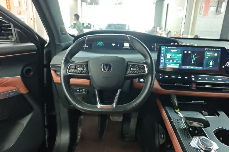 Used CHANGAN UNI-K 2023 2.0T Two-Wheel Drive Yue Ling Trim