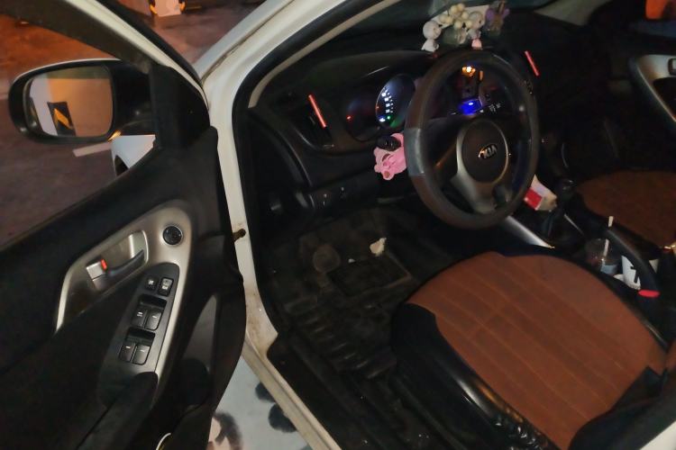 Used Kia Forte 2014 1.6L MT GL