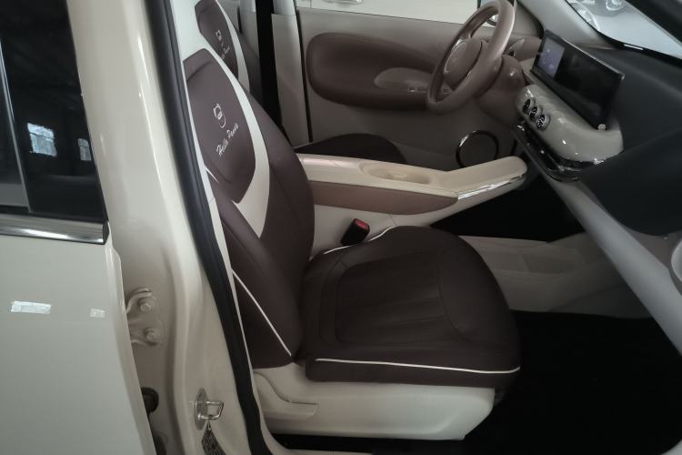 Used Wuling Bingo 2025 333 km Lingxi Connected Version Right Front Seat