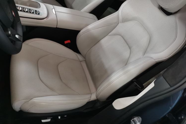 Used Xiaomi Auto SU7 2024 Four-Wheel Drive Ultra-Long Range Advanced Intelligent Driving Max Edition