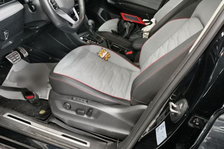 Used Volkswagen Tiguan L 2023 330TSI Automatic Two-Wheel Drive R-Line Flagship Edition Left Front Seat