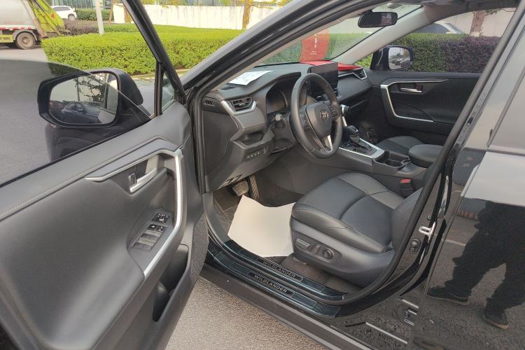 Used Toyota Wildlander 2023 2.0L CVT Two-Wheel Drive Luxury PLUS Edition
