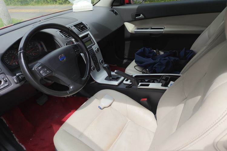 Used Volvo C30 2012 2.0L Aktiv Dynamic Package Edition Left Front Seat