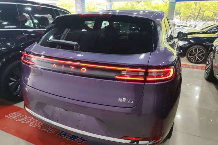 Used Hima AITO M5 2025 Extended-Range Ultra All-Wheel-Drive Version Rear